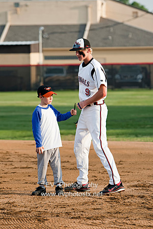 7573
